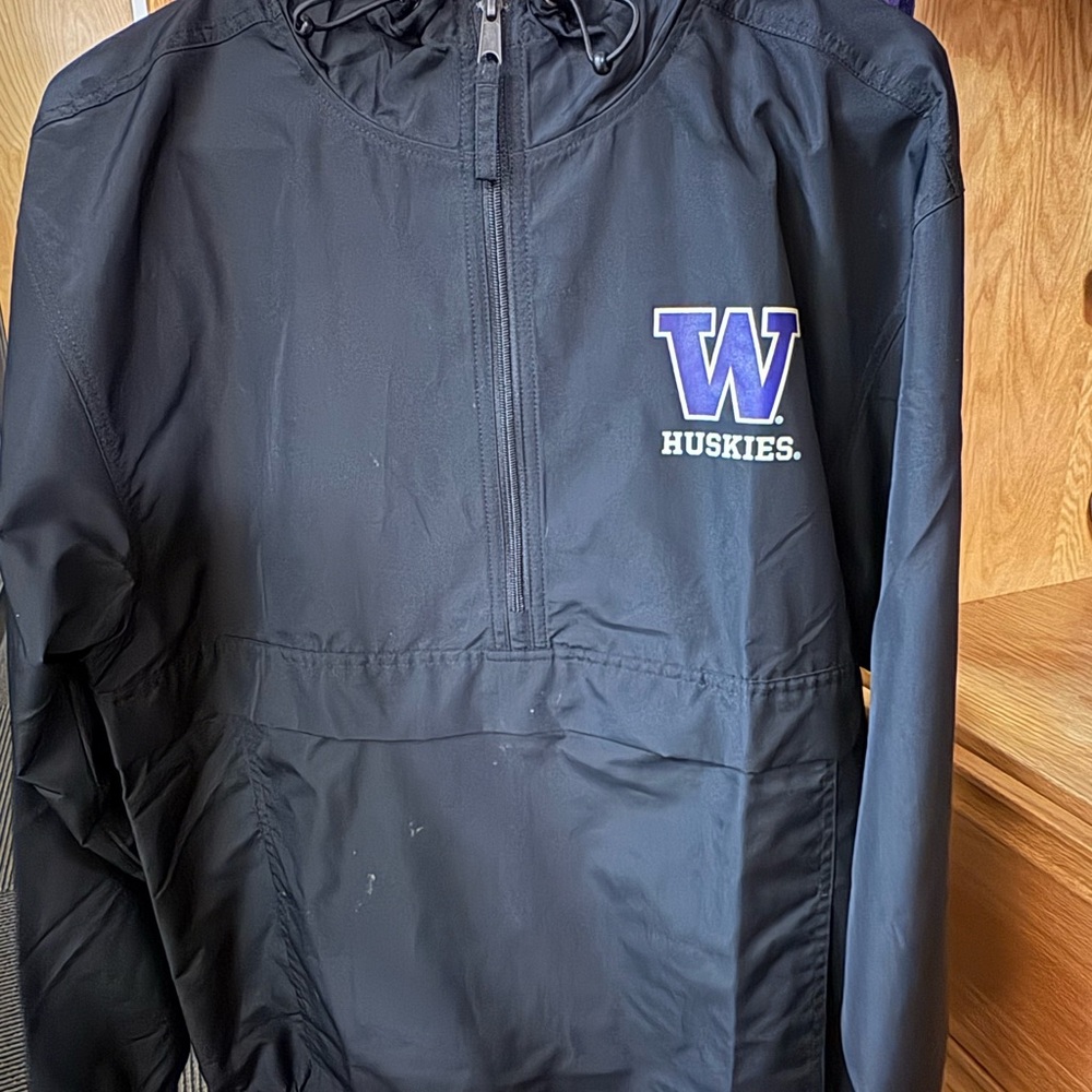 UW black raincoat anorak hooded